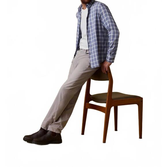 NEW FAHERTY movement 5-pocket pant in fossil